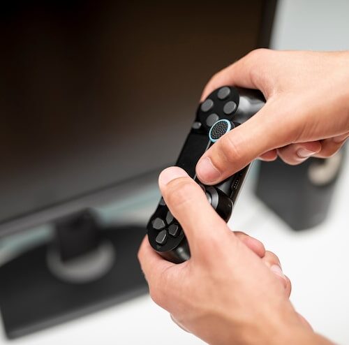 Pad Cobra Xbox One jak włączyć?