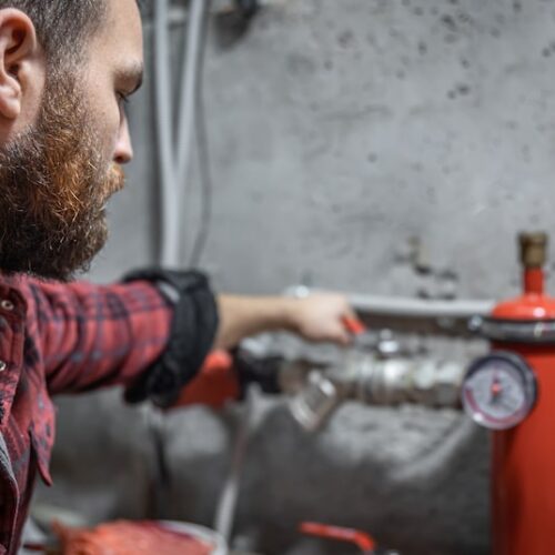 Dlaczego spada ciśnienie wody w pompie ciepła?