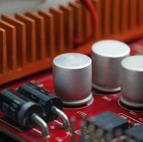 Jak dobrać kondensator do silnika jednofazowego