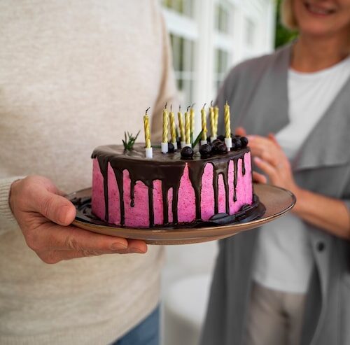 Ile kosztuje tort na 12 osób