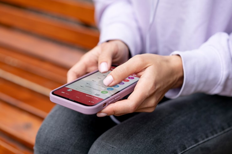 Jak przenieść aplikację z telefonu na telefon?