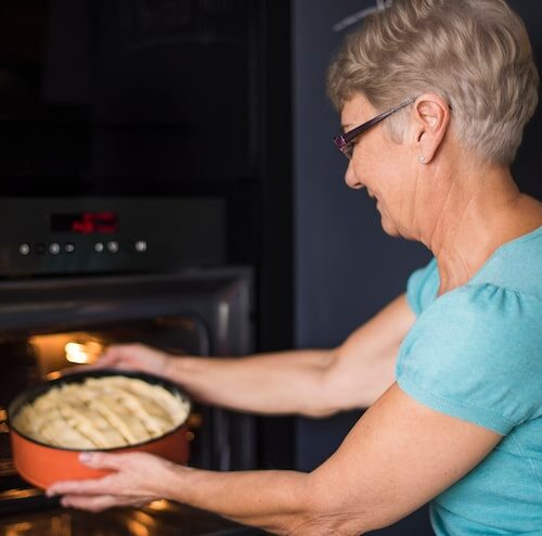 Jak Rozmrozić Ciasto Drożdżowe W Piekarniku?