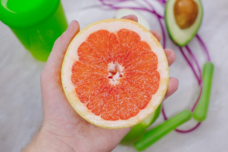 Pomelo – jak smakuje?