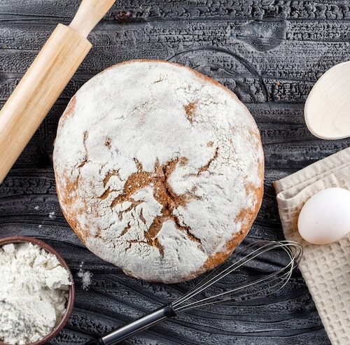 Dlaczego ciasto drożdżowe opada